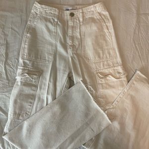 Zara Cargos